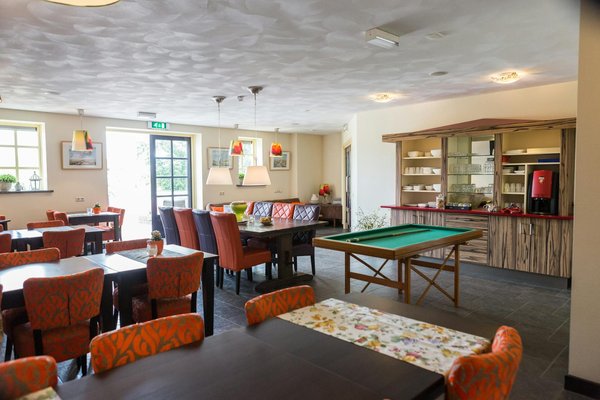 How minimalist kitchen design influences your portion control and eating habits